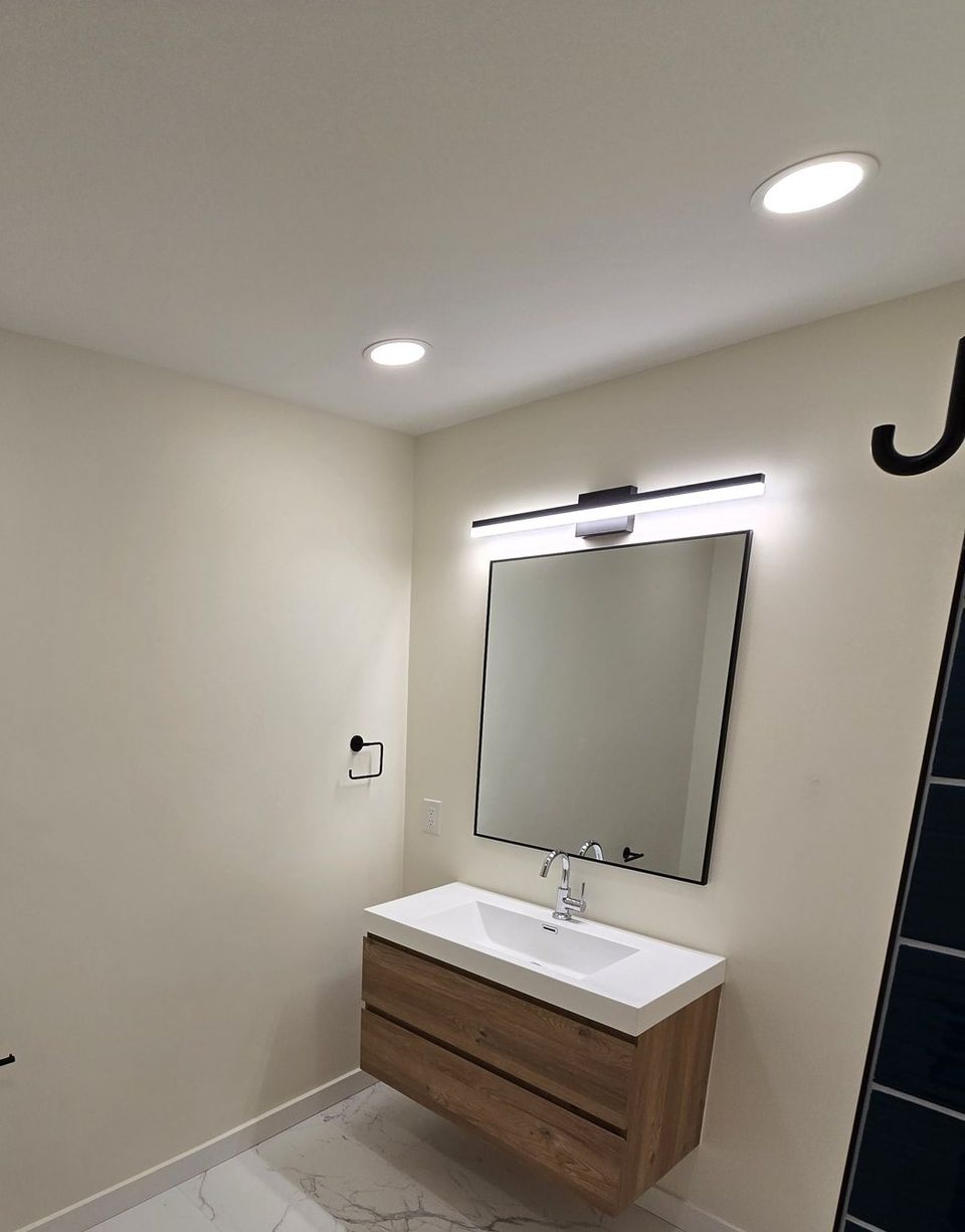 Vanity mirror: Cut to fit, polished edges